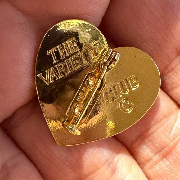 Variety Club Vintage Brooch / Pin Gold Tone - Heart with Dove & Heart - Picture 2 of 3